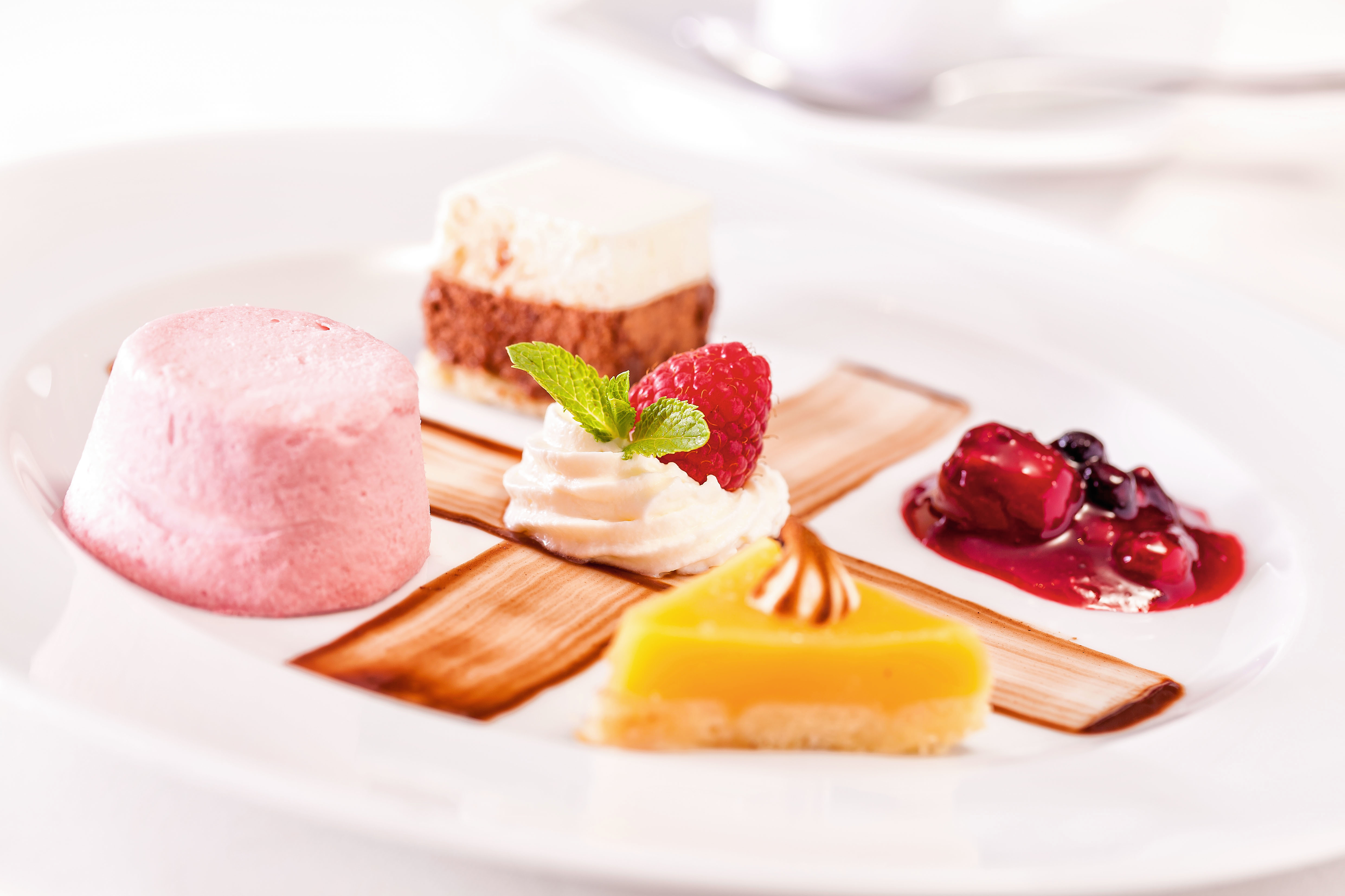 Im Atlantik - Klassik werden vielfältige Desserts angeboten.