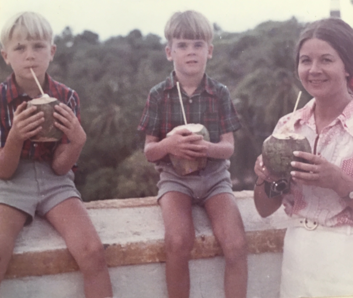 Mein Schiff Gastautor Frank 1970 mit Mutter Christel und Bruder Ulf