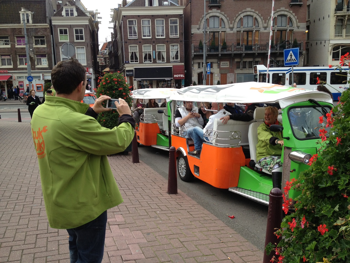 Mein Schiff Ausflug: Stadtrundfahrt im Tuk-Tuk in Amsterdam