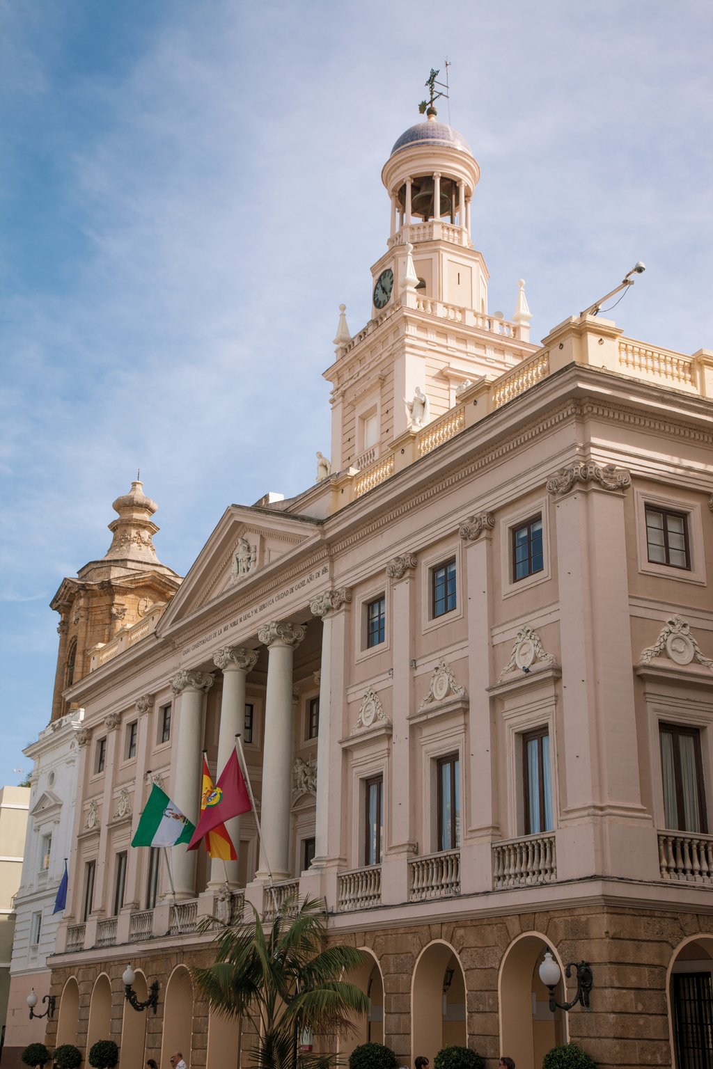 Mein Schiff Sehenswürdigkeit in Cádiz: Das Rathaus im neoklassizistischen Stil