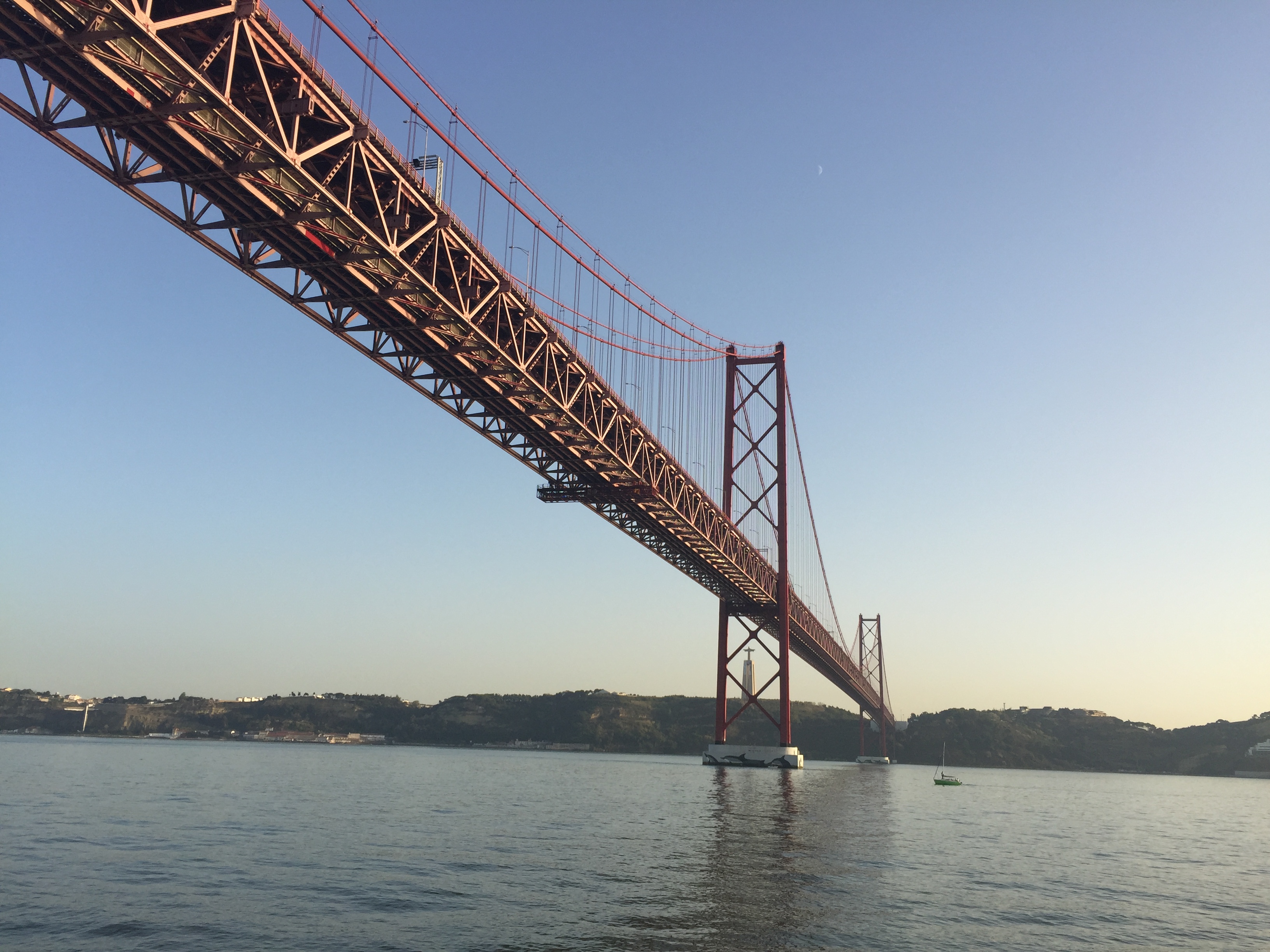 Mit Mein Schiff entdecken: Die Brücke des 25. April in Lissabon