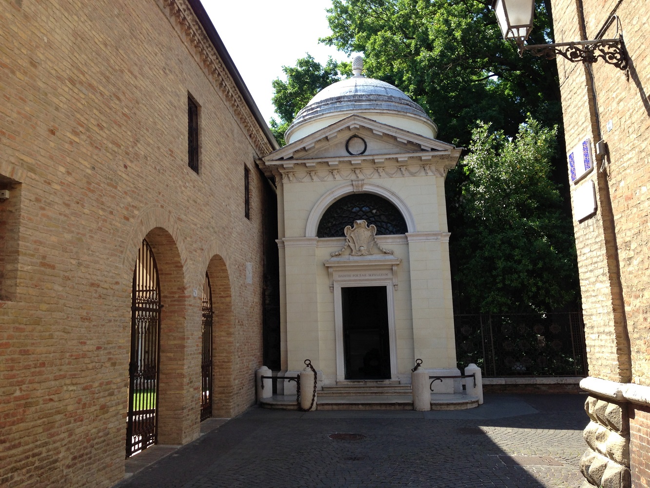 Mit der Mein Schiff Flotte entdecken: Das Grabmal von Dante in Ravenna